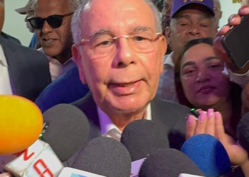 DESMIENTE A PALIZA: Danilo niega colocara en la mesa tema de la reforma fiscal durante diálogo con el Gobierno