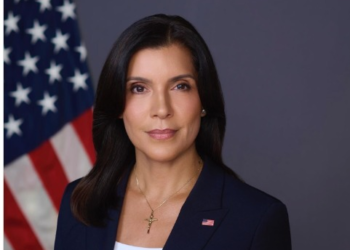 LO CALENTÓ! Publicación de la embajadora de EEUU crean un “torbellino” en la República Dominicana, cuestiona participación de ministro de Justicia en evento en España