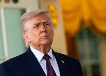 NO ESTÁ JUGANDO! Trump afirma que EE.UU. se apoderó de un barco iraní que intentó burlar el bloqueo naval