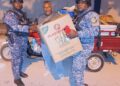 POLICIA informa entrega a su propietario caja extraviada durante la madrugada en Barahona