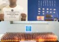 *POLICÍA informa apresa una persona con sustancias controladas ocupa ron y cigarrillos de contrabando durante operativos en Pedernales y Barahona.*